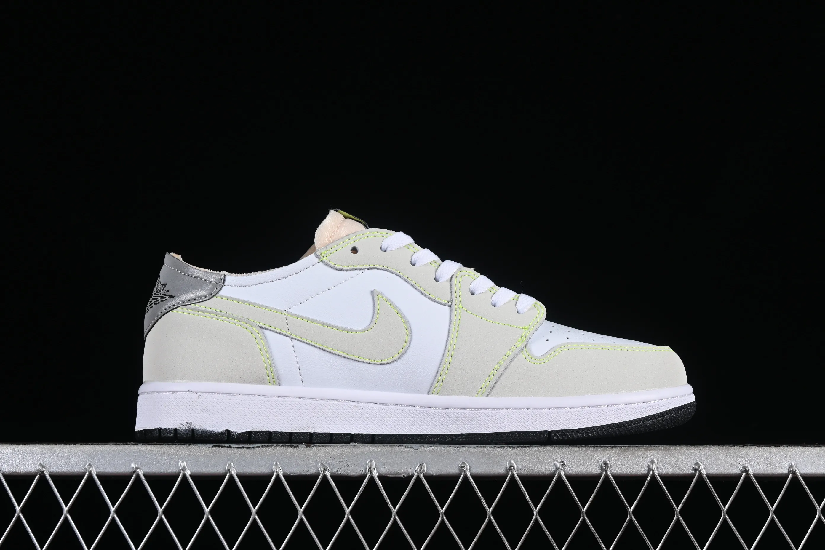 All categories Air Jordan Jordan series basketball shoes Air Jordan 1 Low Z version Air Jordan 1 Low OG AJ1 Joe 1 apple green color low-top basketball shoes DM7837-103